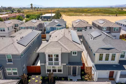 128 Clownfish St, Suisun City, CA 94585