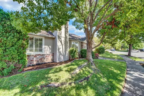 Exterior - 2138 Devonshire Dr, Napa, CA 94559 photo 9 of 27