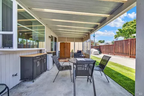 Exterior - 2138 Devonshire Dr, Napa, CA 94559 photo 17 of 27