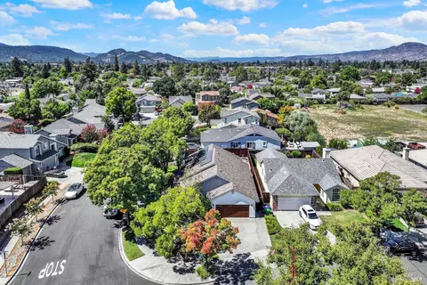 View/Area - 2138 Devonshire Dr, Napa, CA 94559 photo 2 of 8