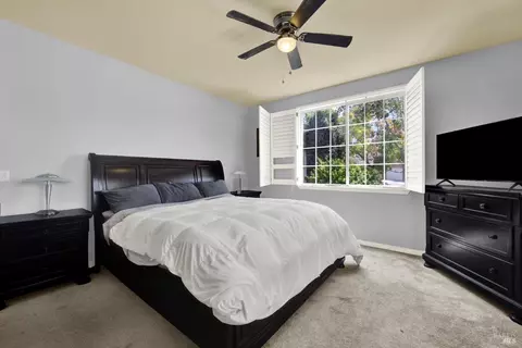Bedroom - 2138 Devonshire Dr, Napa, CA 94559 photo 2 of 7