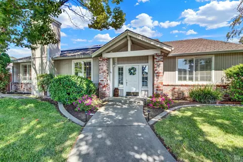 Exterior - 2138 Devonshire Dr, Napa, CA 94559 photo 13 of 27