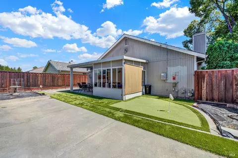 Exterior - 2138 Devonshire Dr, Napa, CA 94559 photo 16 of 27