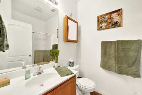 Bath - 2138 Devonshire Dr, Napa, CA 94559 photo 5 of 5