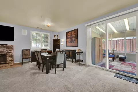 Dining - 2138 Devonshire Dr, Napa, CA 94559 photo 2 of 4