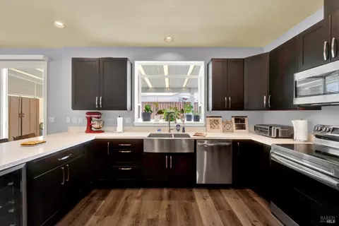 Kitchen - 2138 Devonshire Dr, Napa, CA 94559 photo 6 of 8