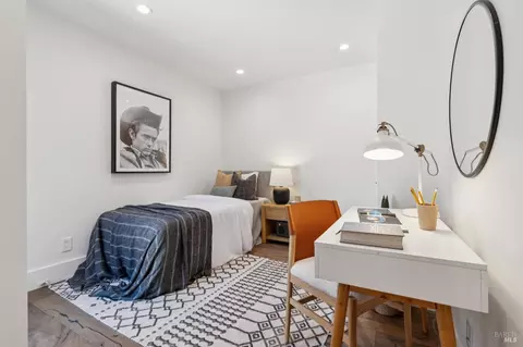 Bedroom - 321 Loring Ave, Mill Valley, CA 94941 photo 6 of 6