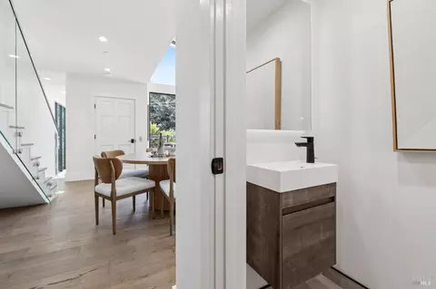 Entry Way - 321 Loring Ave, Mill Valley, CA 94941 photo 2 of 6