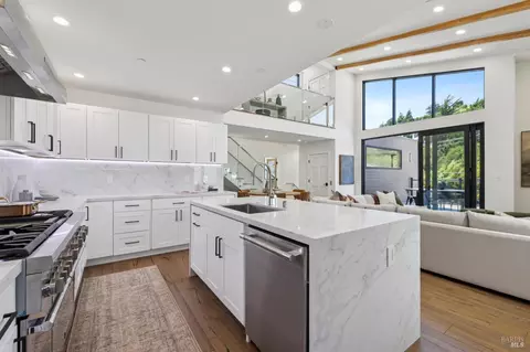 Kitchen - 321 Loring Ave, Mill Valley, CA 94941 photo 4 of 4