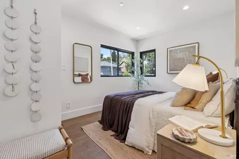 Bedroom - 321 Loring Ave, Mill Valley, CA 94941 photo 4 of 6