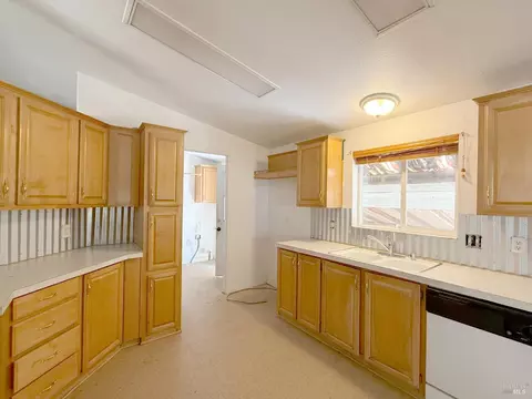 24259 Lilac Rd, Willits, CA 95490 photo 5