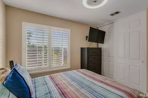 Bedroom - 126 Parkhaven Dr, Vallejo, CA 94591 photo 7 of 7