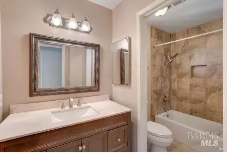 Bath - 126 Parkhaven Dr, Vallejo, CA 94591 photo 5 of 6