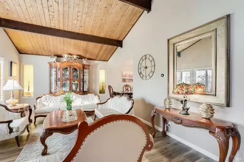 Living - 126 Parkhaven Dr, Vallejo, CA 94591 photo 2 of 4