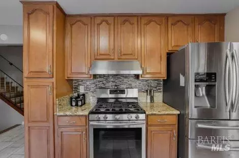 Kitchen - 126 Parkhaven Dr, Vallejo, CA 94591 photo 3 of 6