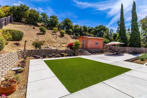 Exterior - 126 Parkhaven Dr, Vallejo, CA 94591 photo 2 of 18