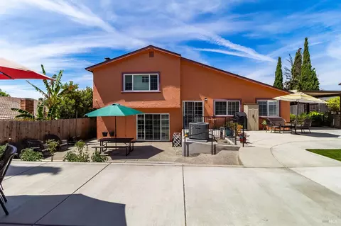 Exterior - 126 Parkhaven Dr, Vallejo, CA 94591 photo 4 of 18