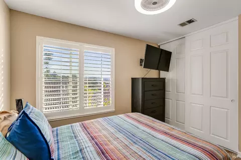 Bedroom - 126 Parkhaven Dr, Vallejo, CA 94591 photo 7 of 7