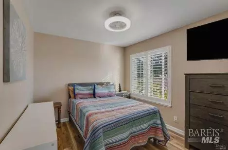 Bedroom - 126 Parkhaven Dr, Vallejo, CA 94591 photo 6 of 7