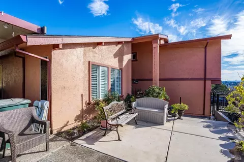 Exterior - 126 Parkhaven Dr, Vallejo, CA 94591 photo 5 of 10