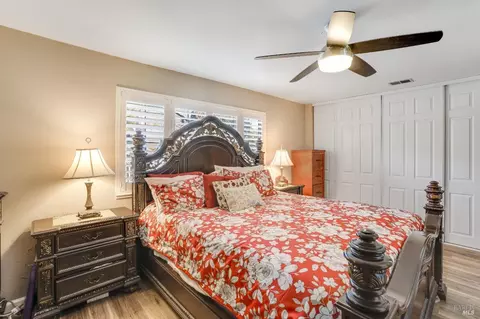 Bedroom - 126 Parkhaven Dr, Vallejo, CA 94591 photo 2 of 7