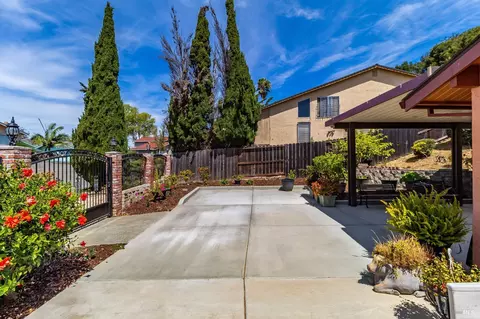 Exterior - 126 Parkhaven Dr, Vallejo, CA 94591 photo 8 of 18