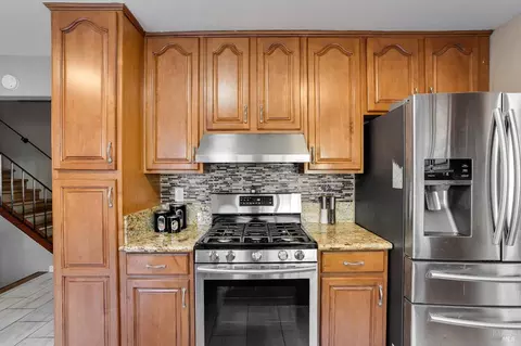 Kitchen - 126 Parkhaven Dr, Vallejo, CA 94591 photo 3 of 5
