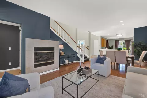1894 Hummingbird Dr, Fairfield, CA 94534