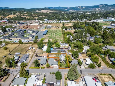 490 Della Ave, Willits, CA 95490 photo 7