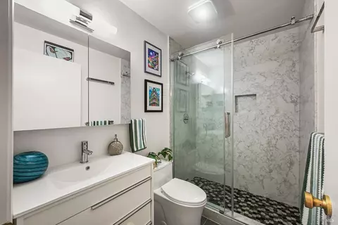 Bath - 79 Village Cir, San Rafael, CA 94903 photo 3 of 4