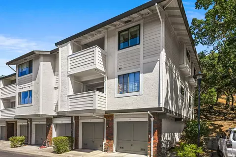 79 Village Cir, San Rafael, CA 94903