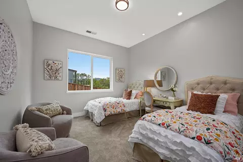 Bedroom - 2016 Eagle Ct, Santa Rosa, CA 95403 photo 4 of 6