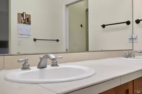 Bath - 7942 Scriver Ct, Cotati, CA 94931 photo 3 of 3