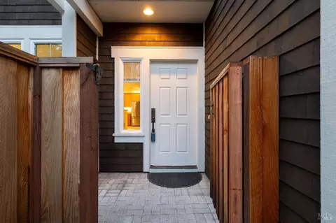 Entry Way - 7942 Scriver Ct, Cotati, CA 94931 photo 1 of 4