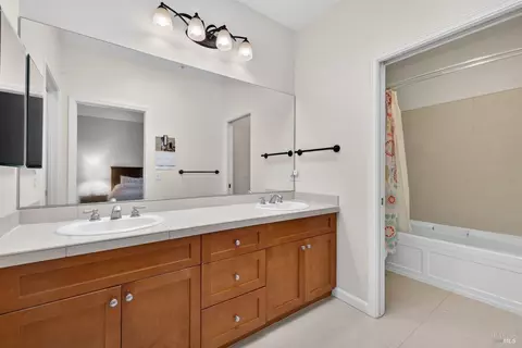 Bath - 7942 Scriver Ct, Cotati, CA 94931 photo 2 of 3