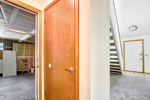 Entry Way - 660 Gregory Cir, Sonoma, CA 95476 photo 2 of 3