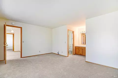 Bedroom - 660 Gregory Cir, Sonoma, CA 95476 photo 5 of 5