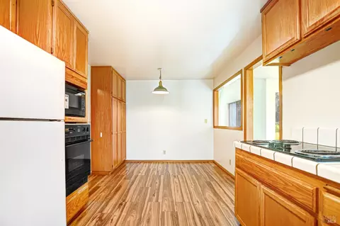 Kitchen - 660 Gregory Cir, Sonoma, CA 95476 photo 3 of 3