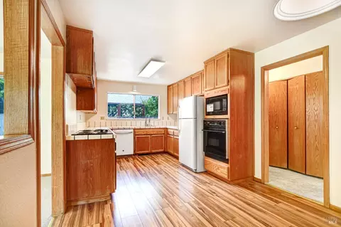 Kitchen - 660 Gregory Cir, Sonoma, CA 95476 photo 1 of 3