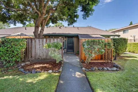 223 Lincoln Ave, Cotati, CA 94931