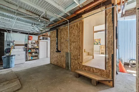 Entry Way - 809 Dishong St, Vallejo, CA 94590 photo 3 of 5