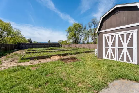 Exterior - 2150 Valley Rd, Willits, CA 95490 photo 12 of 15