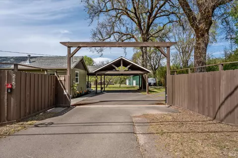 Exterior - 2150 Valley Rd, Willits, CA 95490 photo 4 of 15