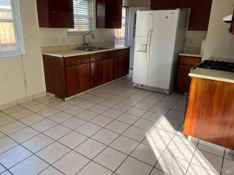 75 Nancy Ln, Willits, CA 95490 photo 9