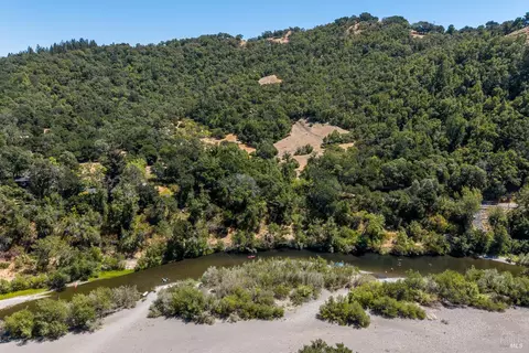2119 Rio Lindo Ave, Healdsburg, CA 95448