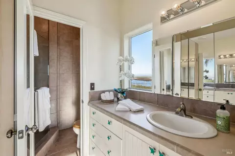 Bath - 3030 Sears Point Rd, Sonoma, CA 95476 photo 2 of 4