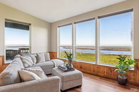 Living - 3030 Sears Point Rd, Sonoma, CA 95476 photo 1 of 4