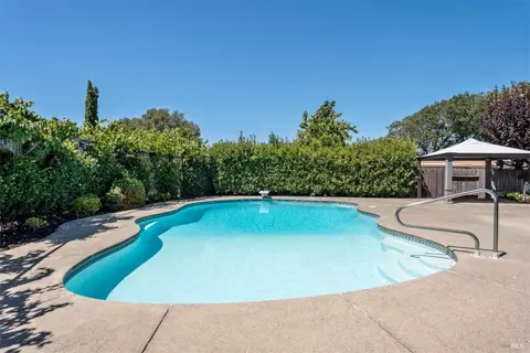 Exterior - 350 George Pl, Ukiah, CA 95482 photo 5 of 18