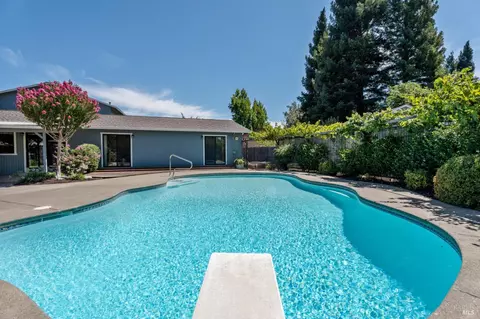 Exterior - 350 George Pl, Ukiah, CA 95482 photo 3 of 18