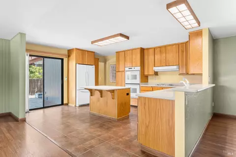 Kitchen - 350 George Pl, Ukiah, CA 95482 photo 2 of 5